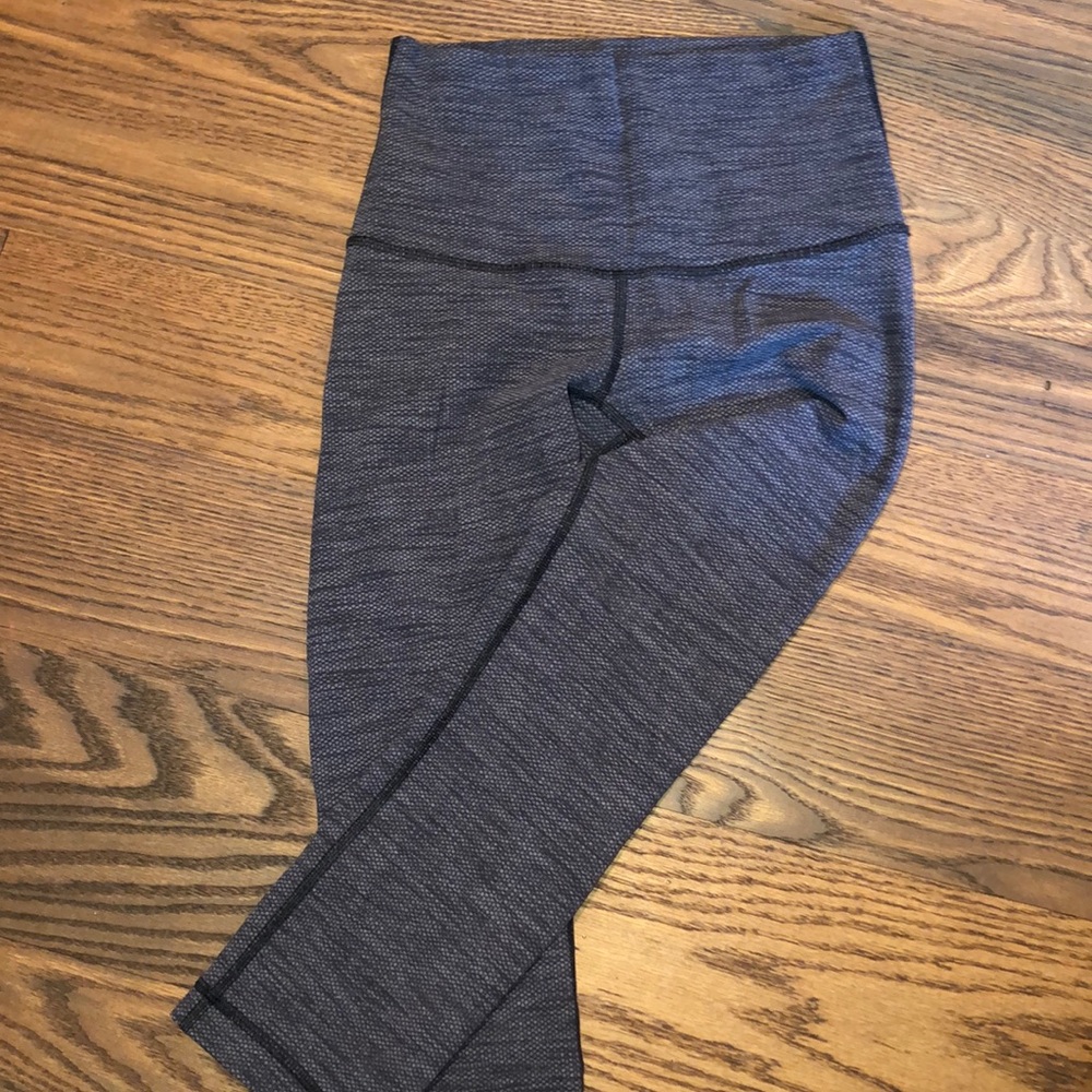 Lululemon cropped, high wasted leggings
